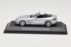 Mercedes SLR McLaren Roadster Crystal Laurit Silver Minichamps 1:43 B66961005 Метал