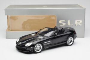 Mercedes SLR McLaren Roadster R199 Crystal Galaxit Черен Minichamps 1:18 B66961004 Метал — снимка 8 от 8