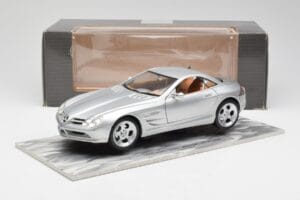 Mercedes SLR Vision Сребрист Лимитирана Серия С Алуминиева Основа Bburago 1:18 B66962102 Метал — снимка 8 от 8