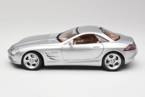Mercedes SLR Vision Liquid Сребрист Maisto 1:18 B66962101 Метал — снимка 4 от 8