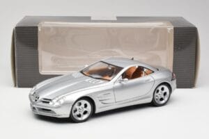 Mercedes SLR Vision Liquid Сребрист Maisto 1:18 B66962101 Метал — снимка 8 от 8