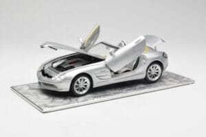 Mercedes SLR Vision Roadster Liquid Сребрист Maisto 1:18 B66963208 Метал — снимка 2 от 8