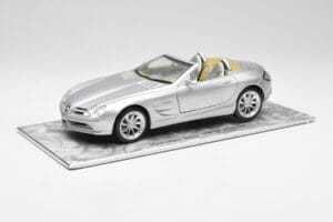 Mercedes SLR Vision Roadster Liquid Сребрист Maisto 1:18 B66963208 Метал