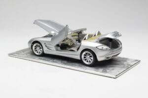 Mercedes SLR Vision Roadster Liquid Сребрист Maisto 1:18 B66963208 Метал — снимка 5 от 8