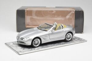 Mercedes SLR Vision Roadster Liquid Сребрист Maisto 1:18 B66963208 Метал — снимка 8 от 8