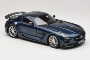 Mercedes SLS AMG Black Series Daytona Blue Metallic Minichamps 1:18 110033026 Метал — снимка 6 от 8