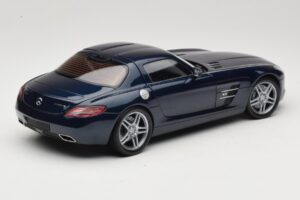 Mercedes SLS AMG C197 Blue Metallic Minichamps 1:18 100039021 Метал — снимка 3 от 8