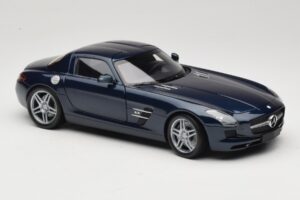 Mercedes SLS AMG C197 Blue Metallic Minichamps 1:18 100039021 Метал — снимка 6 от 8