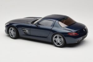 Mercedes SLS AMG C197 Blue Metallic Minichamps 1:18 100039021 Метал — снимка 7 от 8