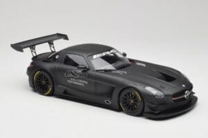 Mercedes AMG SLS C197 GT3 45 Години Driving Performance Minichamps 1:18 151133100 Метал — снимка 4 от 6
