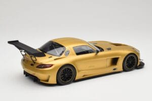 Mercedes AMG SLS C197 GT3 Street Златен Minichamps 1:18 151113106 Метал — снимка 2 от 6