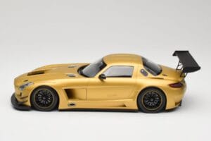 Mercedes AMG SLS C197 GT3 Street Златен Minichamps 1:18 151113106 Метал — снимка 3 от 6