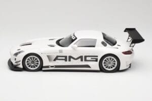 Mercedes AMG SLS C197 GT3 Street Бял Minichamps 1:18 151123107 Метал — снимка 3 от 6