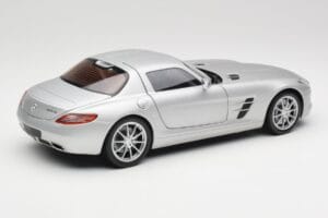 Mercedes SLS AMG C197 Iridium Сребрист Minichamps 1:18 100039026 Метал — снимка 3 от 8