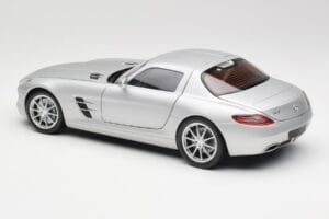 Mercedes SLS AMG C197 Iridium Сребрист Minichamps 1:18 100039026 Метал — снимка 7 от 8