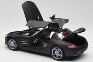 Mercedes SLS AMG C197 Matte Black Minichamps 1:18 100039027 Метал — снимка 5 от 8