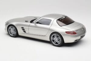 Mercedes SLS AMG C197 Matt Сребрист Minichamps 1:18 100039029 Метал — снимка 7 от 8