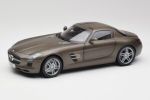 Mercedes SLS AMG C197 Monza Сив Minichamps 1:18 B66960044 Метал