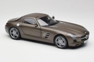 Mercedes SLS AMG C197 Monza Сив Minichamps 1:18 B66960044 Метал — снимка 6 от 8