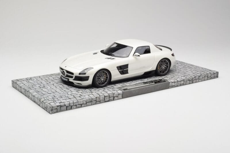 Mercedes Brabus SLS AMG 700 Biturbo Pearl Бял Minichamps 1:18 107032020 Метал