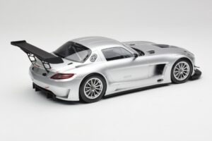 Mercedes SLS AMG GT3 C197 Street Сребрист Minichamps 1:18 151113100 Метал — снимка 2 от 6