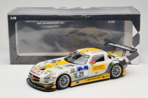 Mercedes SLS AMG GT3 #21 Rowe Racing M. Hartung / N. Heyer ADAC 24 Hours Nurburgring 2013 Minichamps 1:18 151133121 Метал — снимка 6 от 6