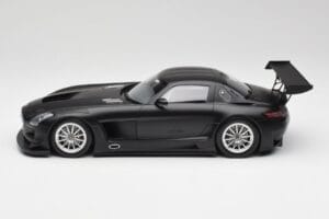Mercedes SLS AMG GT3 C197 Street Мат Черен Minichamps 1:18 151113101 Метал — снимка 3 от 6
