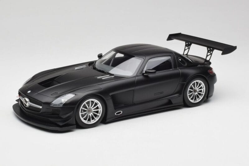 Mercedes SLS AMG GT3 C197 Street Мат Черен Minichamps 1:18 151113101 Метал