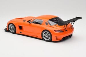Mercedes SLS AMG GT3 C197 Street Оранжев Minichamps 1:18 151113105 Метал — снимка 5 от 6