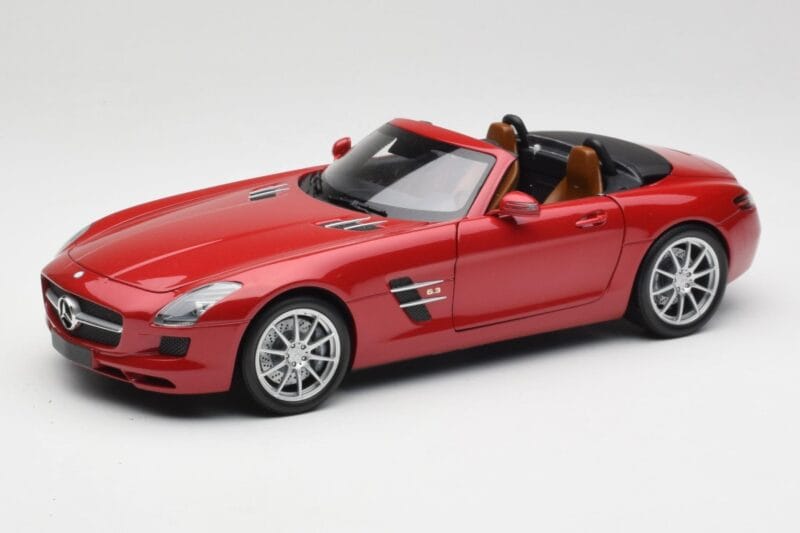 Mercedes SLS AMG R197 Roadster Le Mans Червен Minichamps 1:18 100039030 Метал