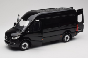 Mercedes Sprinter Черен Norev 1:18 183041 Метал — снимка 2 от 8