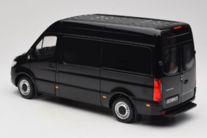 Mercedes Sprinter Черен Norev 1:18 183041 Метал — снимка 7 от 8