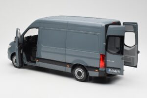 Mercedes Sprinter W907 Синьо-Сиво Norev 1:18 183423 Метал — снимка 5 от 7