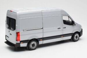 Mercedes Sprinter W907 Сребрист Norev 1:18 183424 Метал — снимка 3 от 8