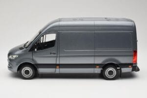 Mercedes Sprinter W907 Ван Selenite Grey Metallic Norev 1:18 B66004163 Метал — снимка 4 от 8