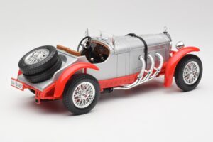 Mercedes SSK Сребърен & Червен Bburago 1:18 3009-M2 Метал — снимка 2 от 6
