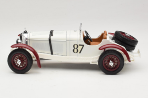 Mercedes SSKL #87 R. Caracciola Бял 1931 Bburago 1:18 3002-P1 Метал — снимка 3 от 6