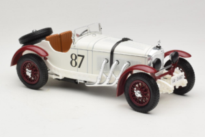 Mercedes SSKL #87 R. Caracciola Бял 1931 Bburago 1:18 3002-P1 Метал — снимка 4 от 6