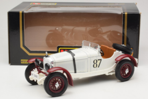 Mercedes SSKL #87 R. Caracciola Бял 1931 Bburago 1:18 3002-P1 Метал — снимка 6 от 6