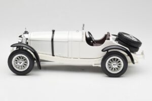Mercedes SSKL Бял Bburago 1:18 3002 Метал — снимка 4 от 8