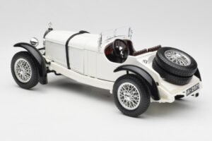 Mercedes SSKL Бял Bburago 1:18 3002 Метал — снимка 7 от 8