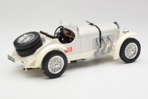 Mercedes SSKL Бял & Кремав Bburago 1:18 3002-M1 Метал — снимка 2 от 6