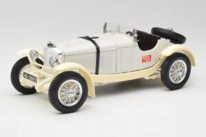 Mercedes SSKL Бял & Кремав Bburago 1:18 3002-M1 Метал
