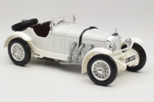 Mercedes SSKL Бял 1931 Bburago 1:18 3002-M2 Метал — снимка 4 от 6
