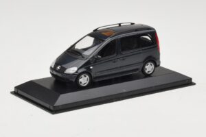 Mercedes Vaneo Тъмносин Minichamps 1:43 400031200 Метал — снимка 2 от 4