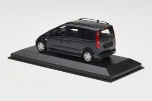 Mercedes Vaneo Тъмносин Minichamps 1:43 400031200 Метал — снимка 3 от 4