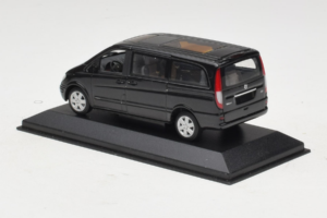 Mercedes Viano W639 Atlantis Blue Minichamps 1:43 B67871200 Метал — снимка 3 от 4