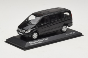 Mercedes Viano Черен Minichamps 1:43 400032210 Метал — снимка 2 от 4