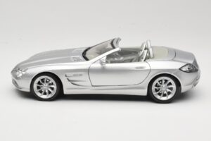 Mercedes Vision SLR Roadster Сребрист Maisto 1:18 B66962107 Метал — снимка 4 от 8