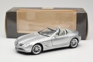 Mercedes Vision SLR Roadster Сребрист Maisto 1:18 B66962107 Метал — снимка 8 от 8
